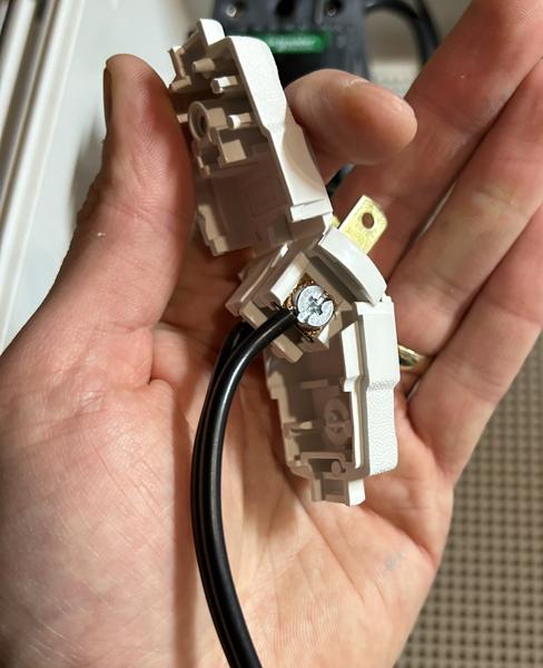 Lamp-Wire-Plug